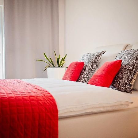 Apartamenty Design Centrum-Garbary Street Poznań Esterno foto